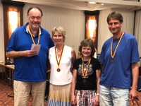 Bronzemedaille von links: Uwe Schoolmann - Dr. Annikki Schoolmann - Dr. Bettina Bohnhorst - Dr. Jürgen Sander