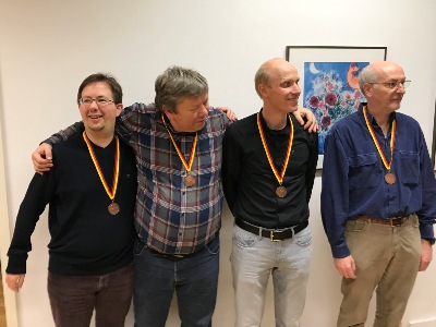 Bronze geht Dr. Gerben Dirksen, Roland Rohowsky, Joachim Parsch und Klaus Zeitler